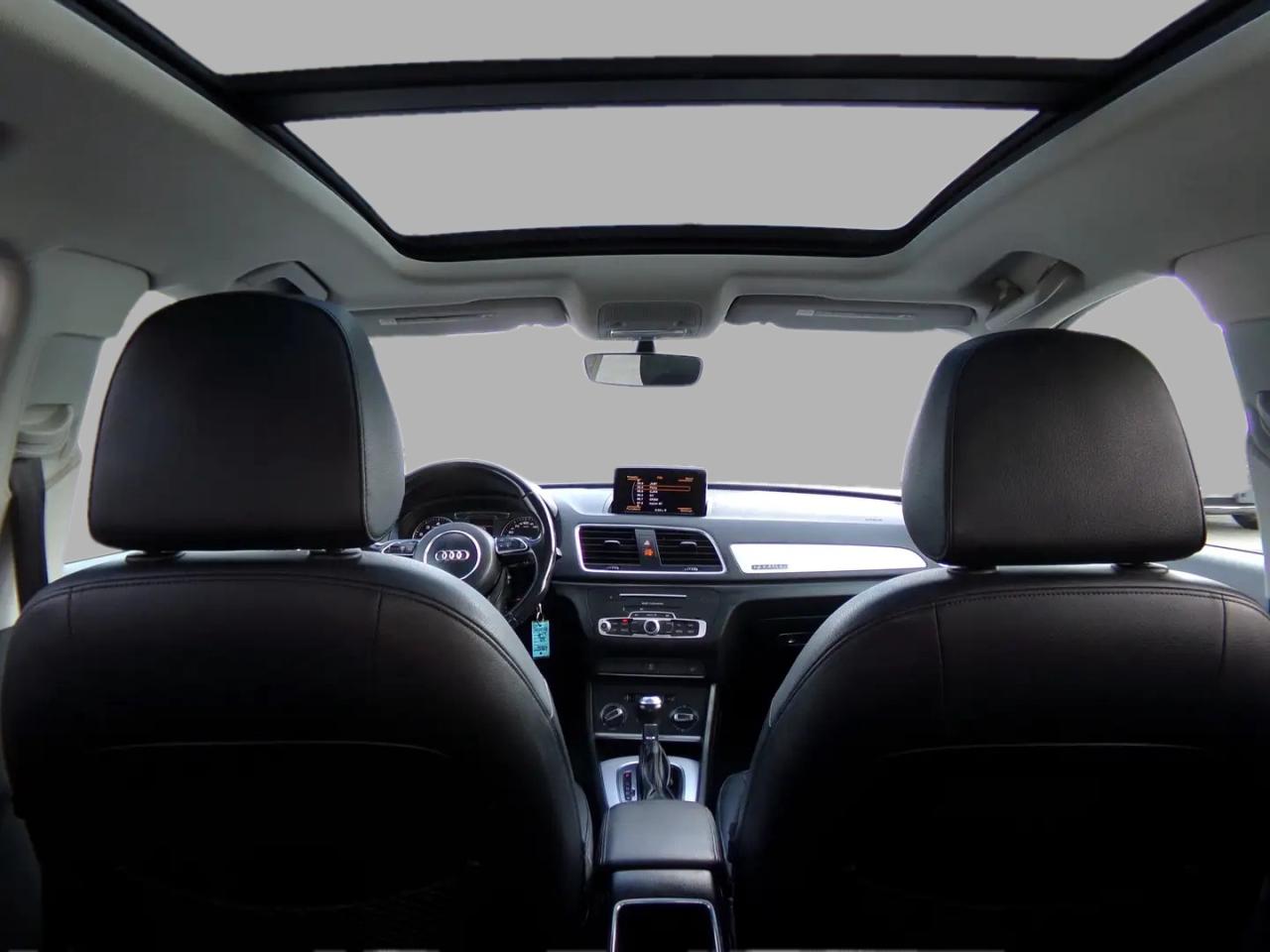 2017 Audi Q3 Komfort AWD Panoramic Sunroof Photo