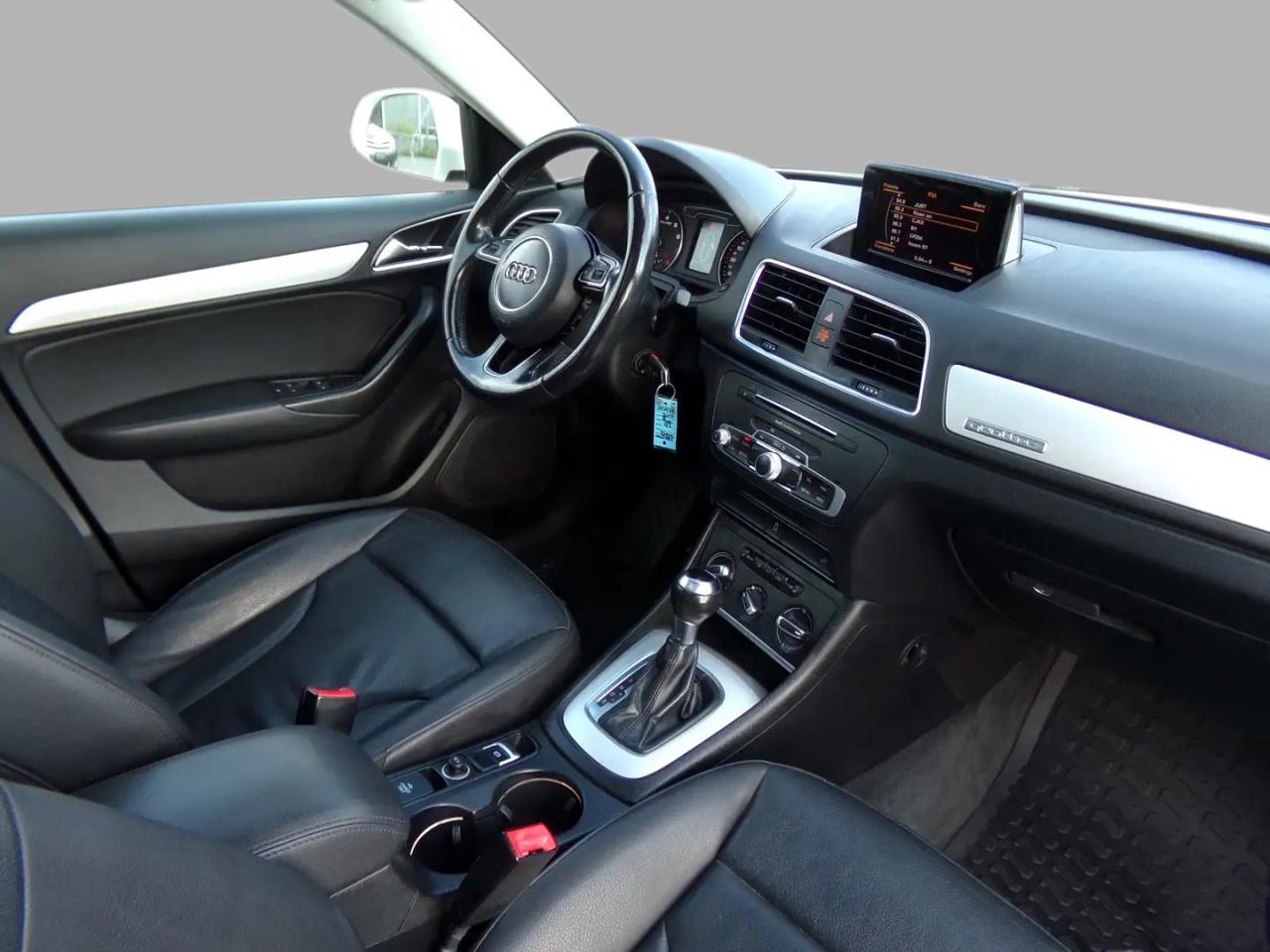 2017 Audi Q3 Komfort AWD Panoramic Sunroof Photo