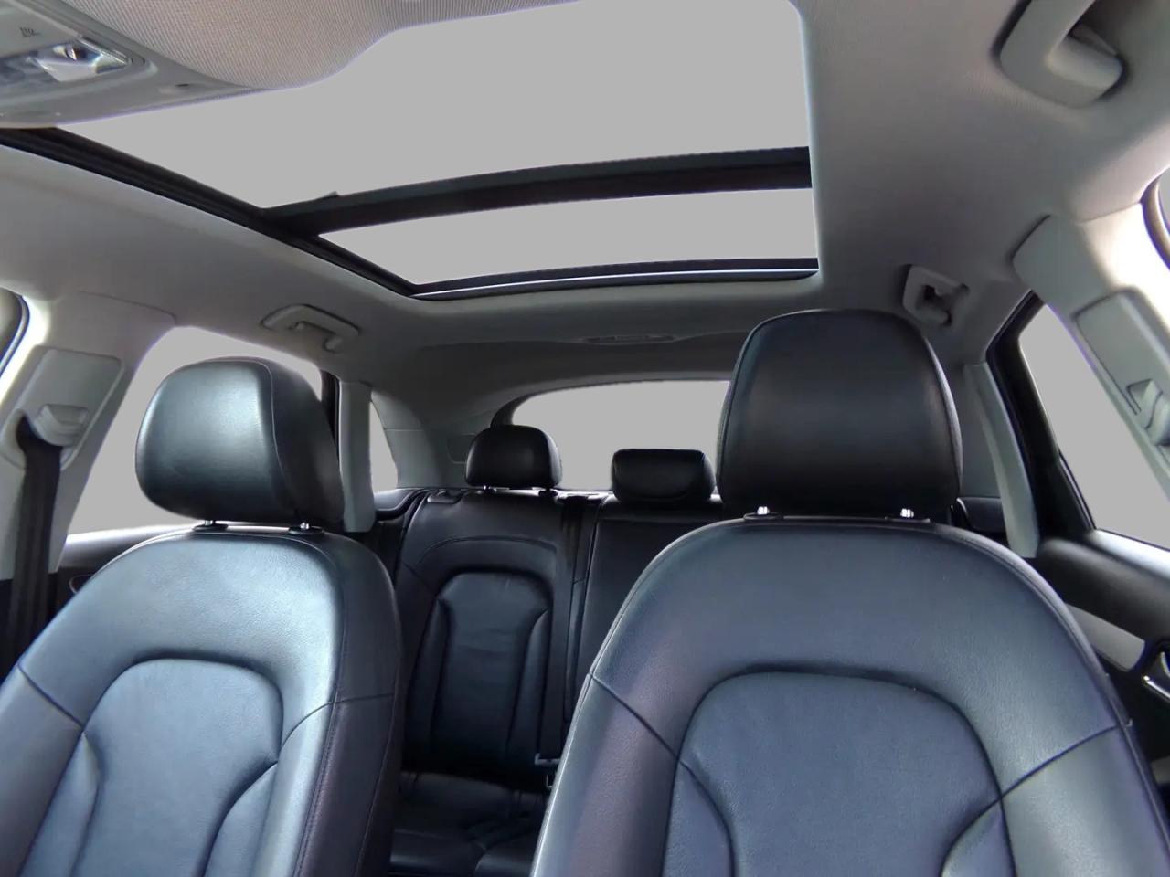 2017 Audi Q3 Komfort AWD Panoramic Sunroof Photo