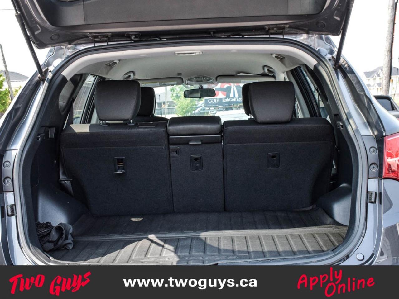 2015 Hyundai Santa Fe Sport 2.4 Premium   AWD   Htd Cloth Photo