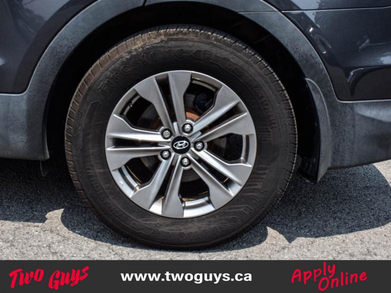 2015 Hyundai Santa Fe Sport 2.4 Premium   AWD   Htd Cloth Photo