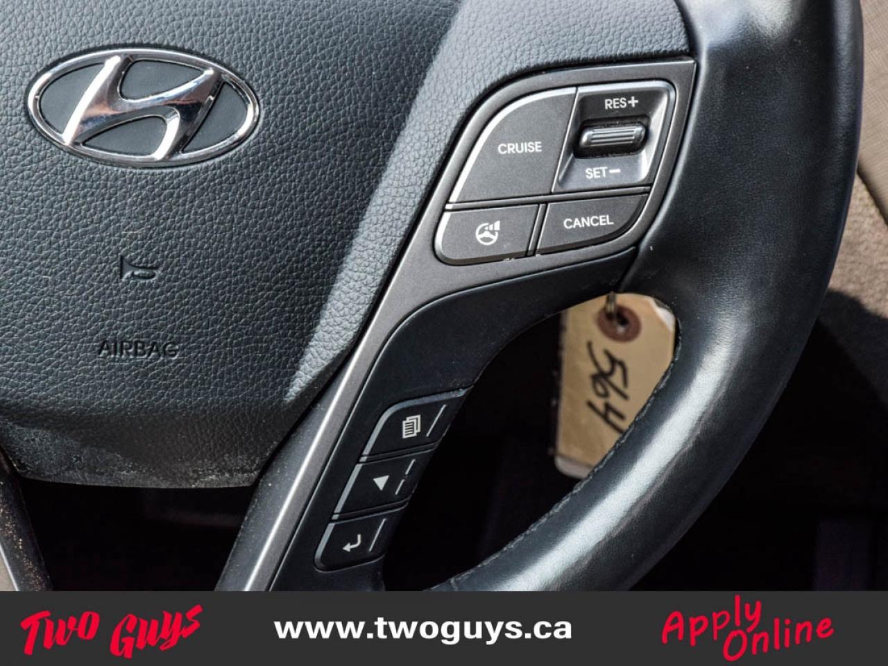 2015 Hyundai Santa Fe Sport 2.4 Premium   AWD   Htd Cloth Photo