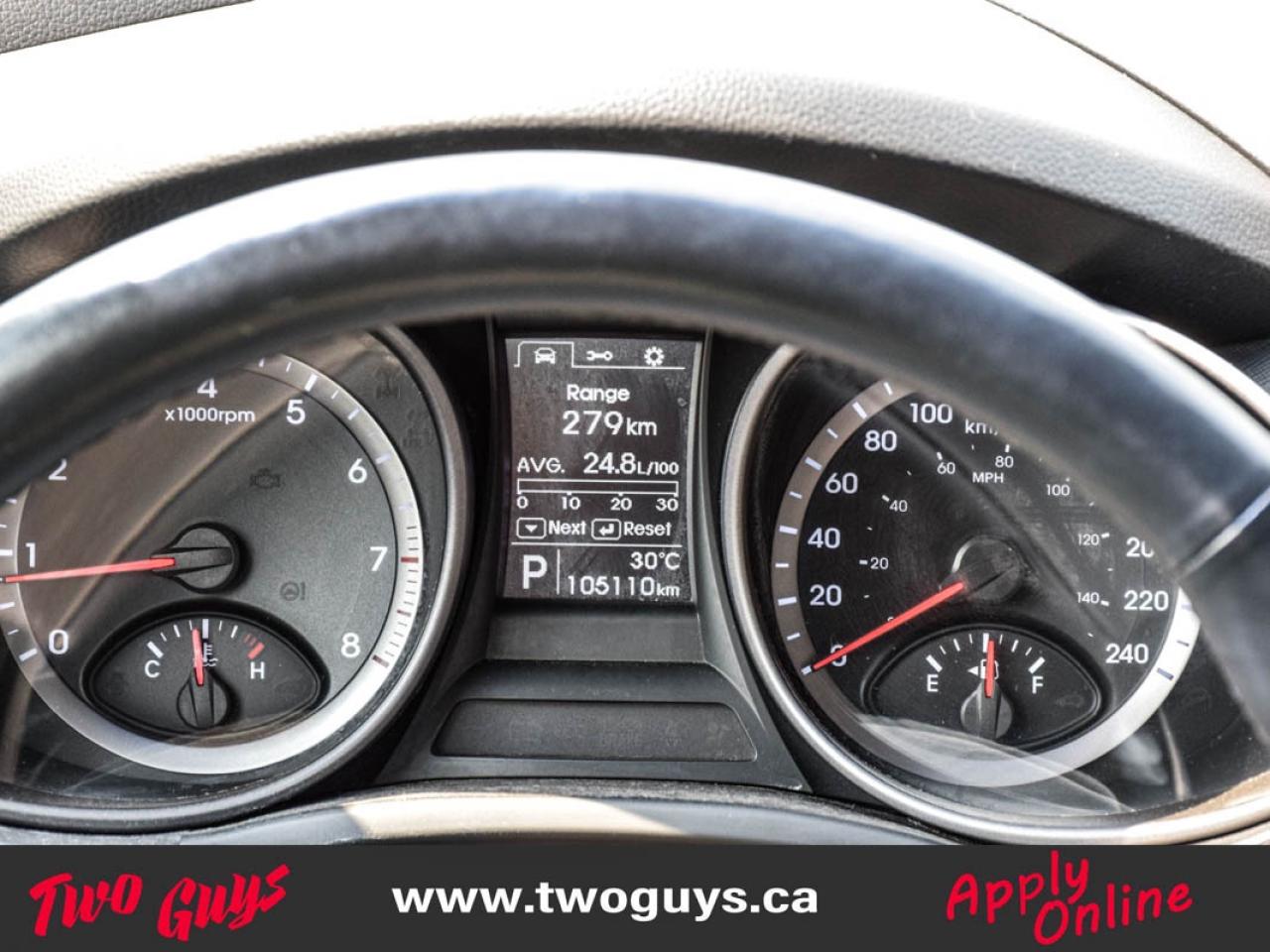 2015 Hyundai Santa Fe Sport 2.4 Premium   AWD   Htd Cloth Photo