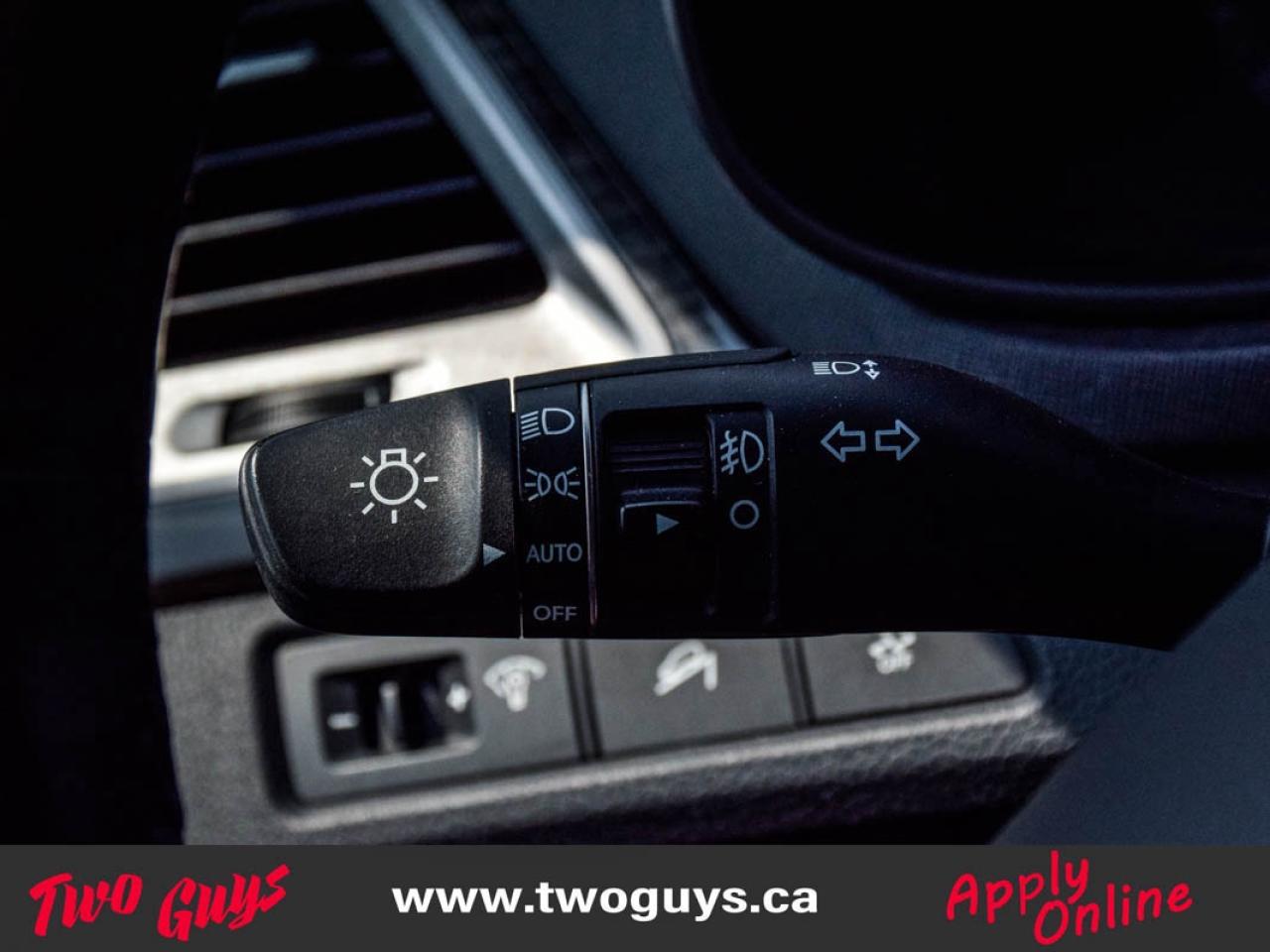 2015 Hyundai Santa Fe Sport 2.4 Premium   AWD   Htd Cloth Photo