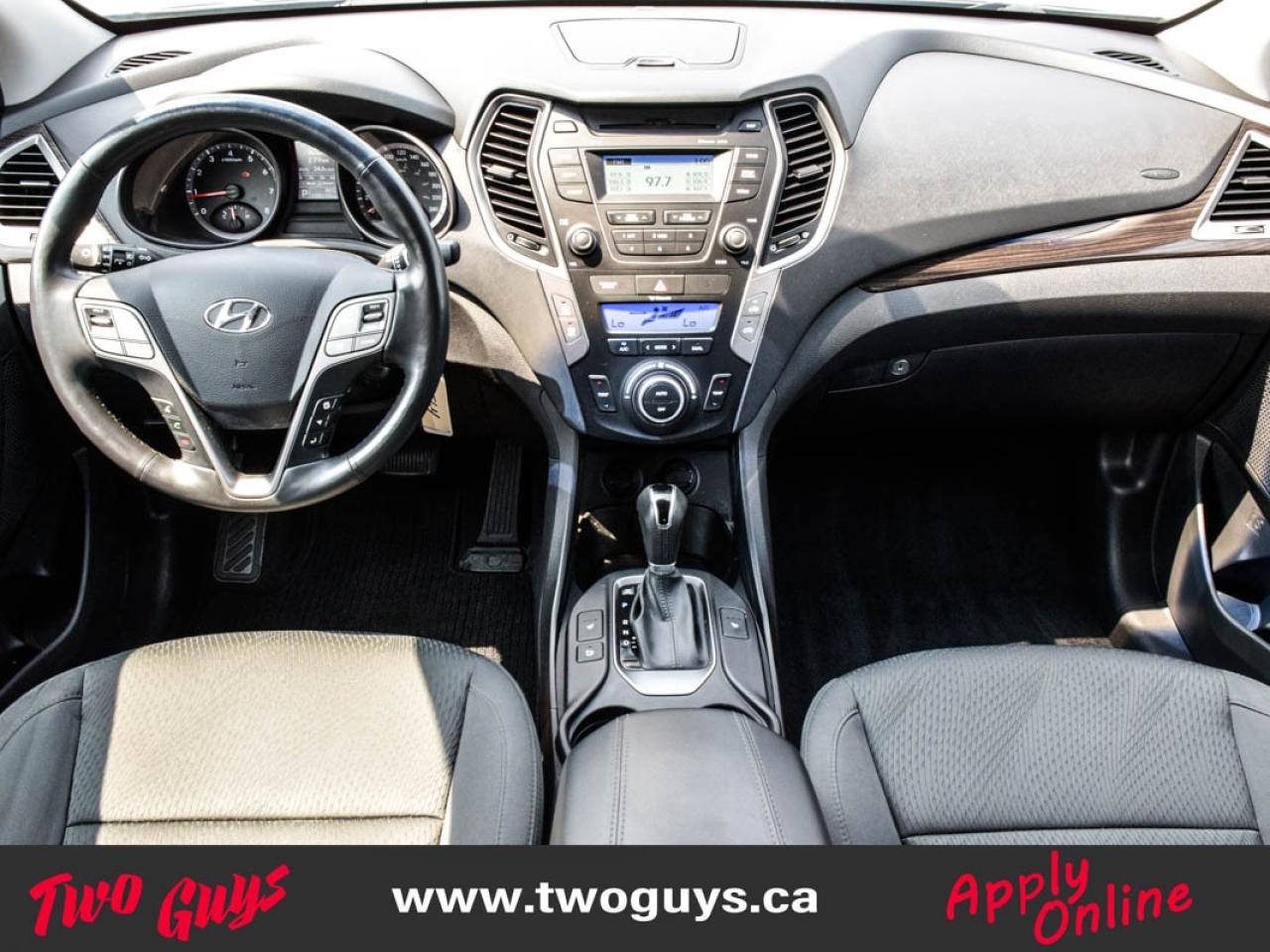 2015 Hyundai Santa Fe Sport 2.4 Premium   AWD   Htd Cloth Photo