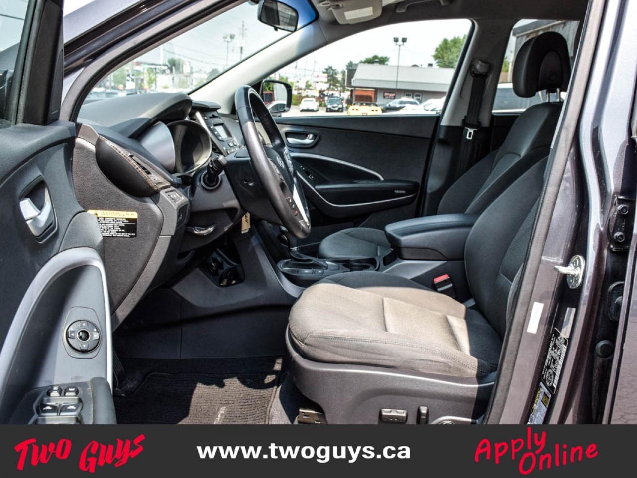 2015 Hyundai Santa Fe Sport 2.4 Premium   AWD   Htd Cloth Photo