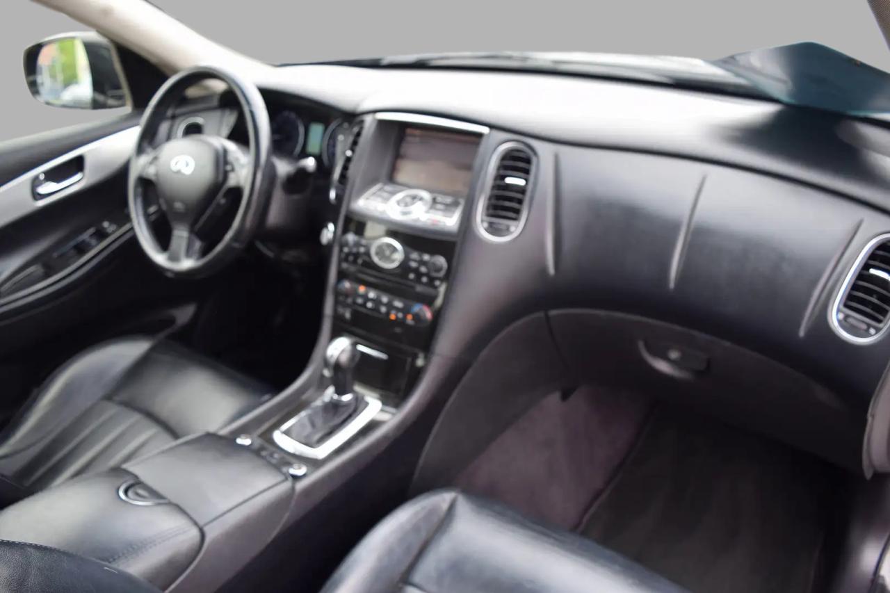 2016 Infiniti QX50 Premium AWD Photo