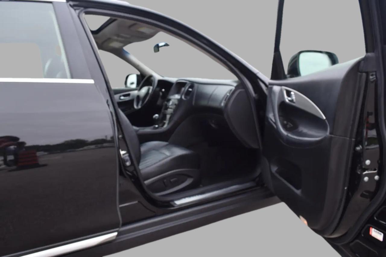 2016 Infiniti QX50 Premium AWD Photo