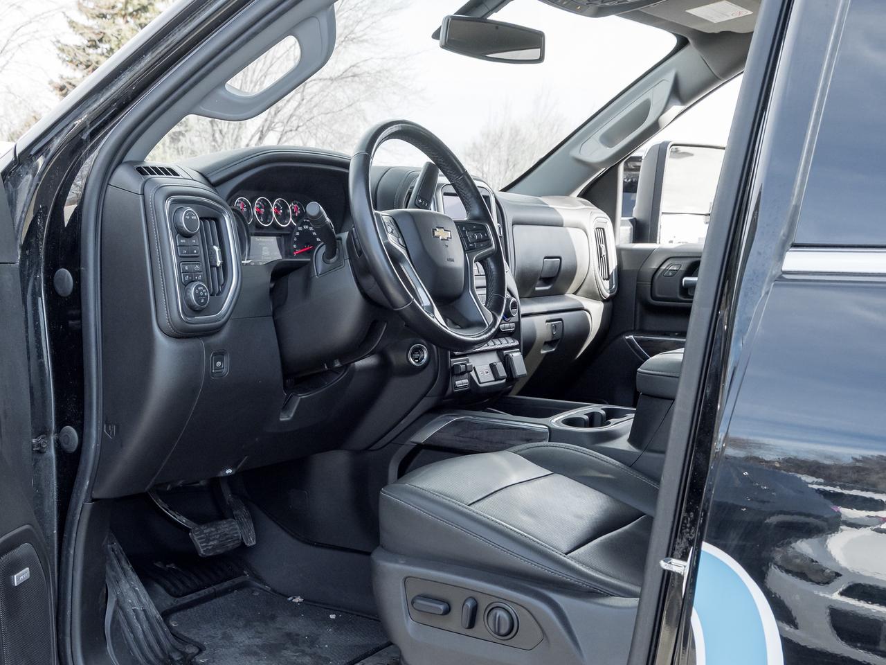 2023 Chevrolet SILVERADO 2500HD LTZ Crew Cab 4WD – Diesel   LTZ Plus   LOADED Photo