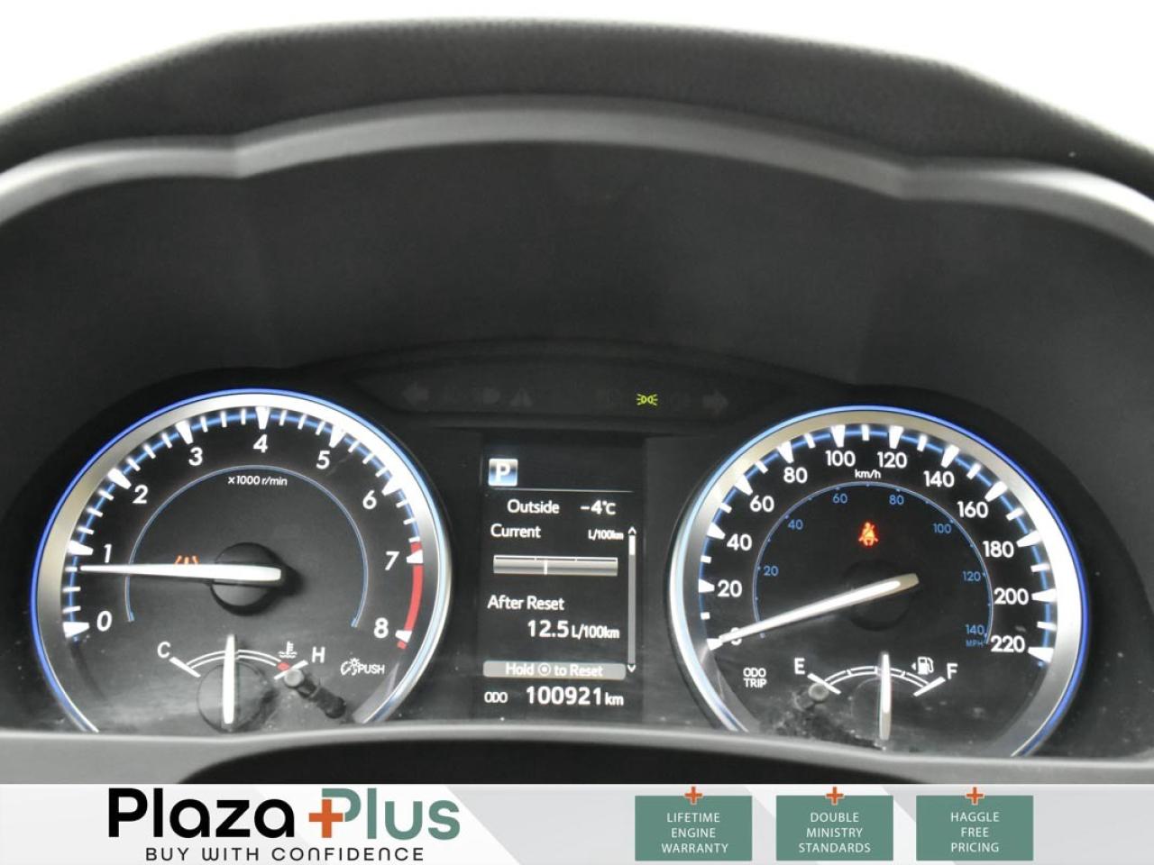 2017 Toyota Highlander XLE 7 PASSENGER   TWO SET OF TIRES   REMOTE START Photo