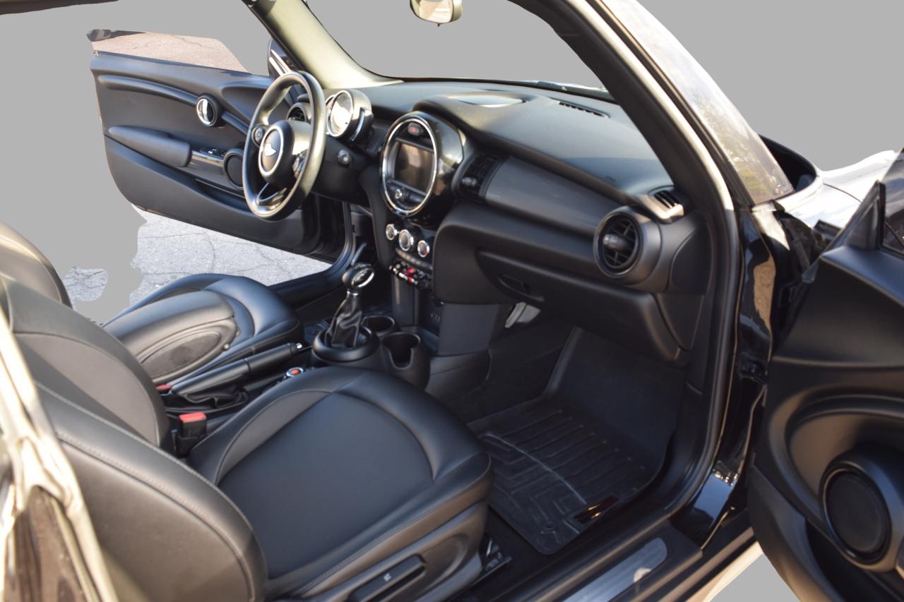 2018 MINI 3-Door Cooper Leather Panoramic Sunroof Navigation Photo
