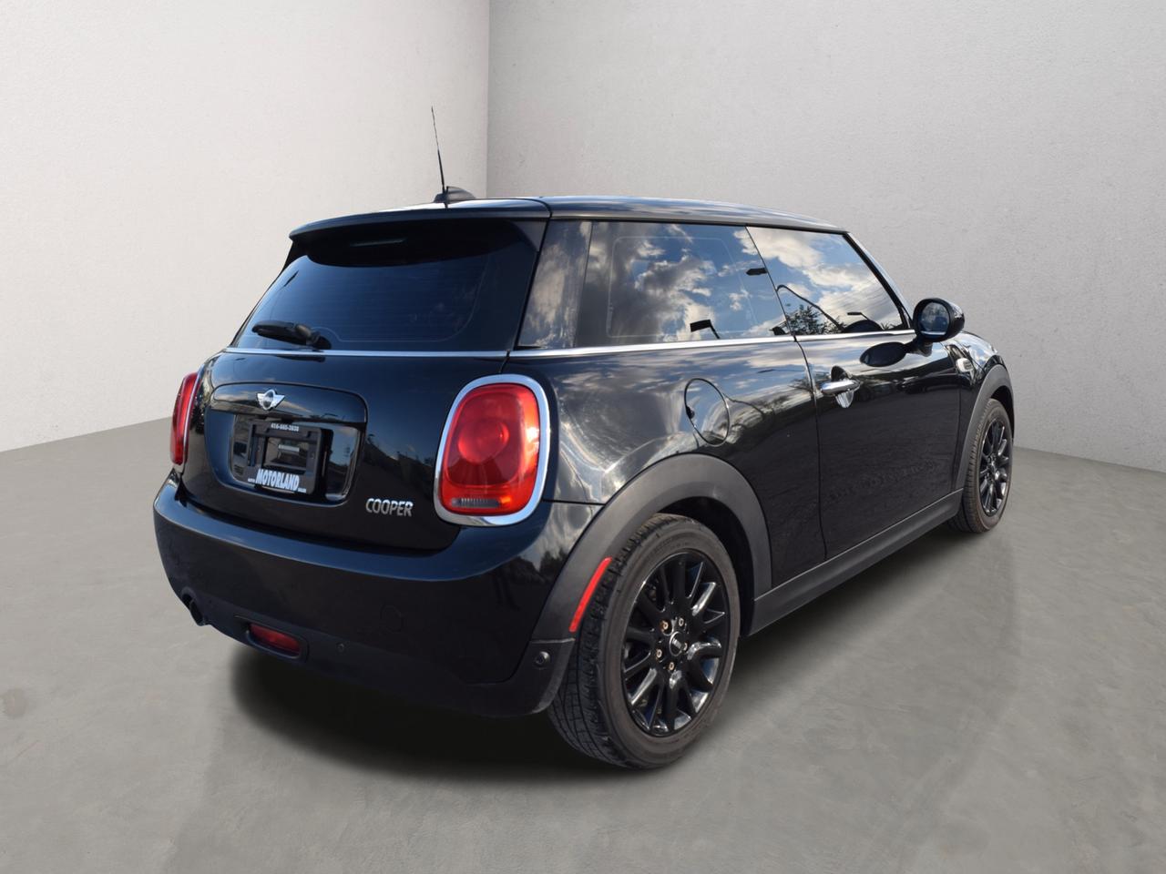 2018 MINI 3-Door Cooper Leather Panoramic Sunroof Navigation Photo