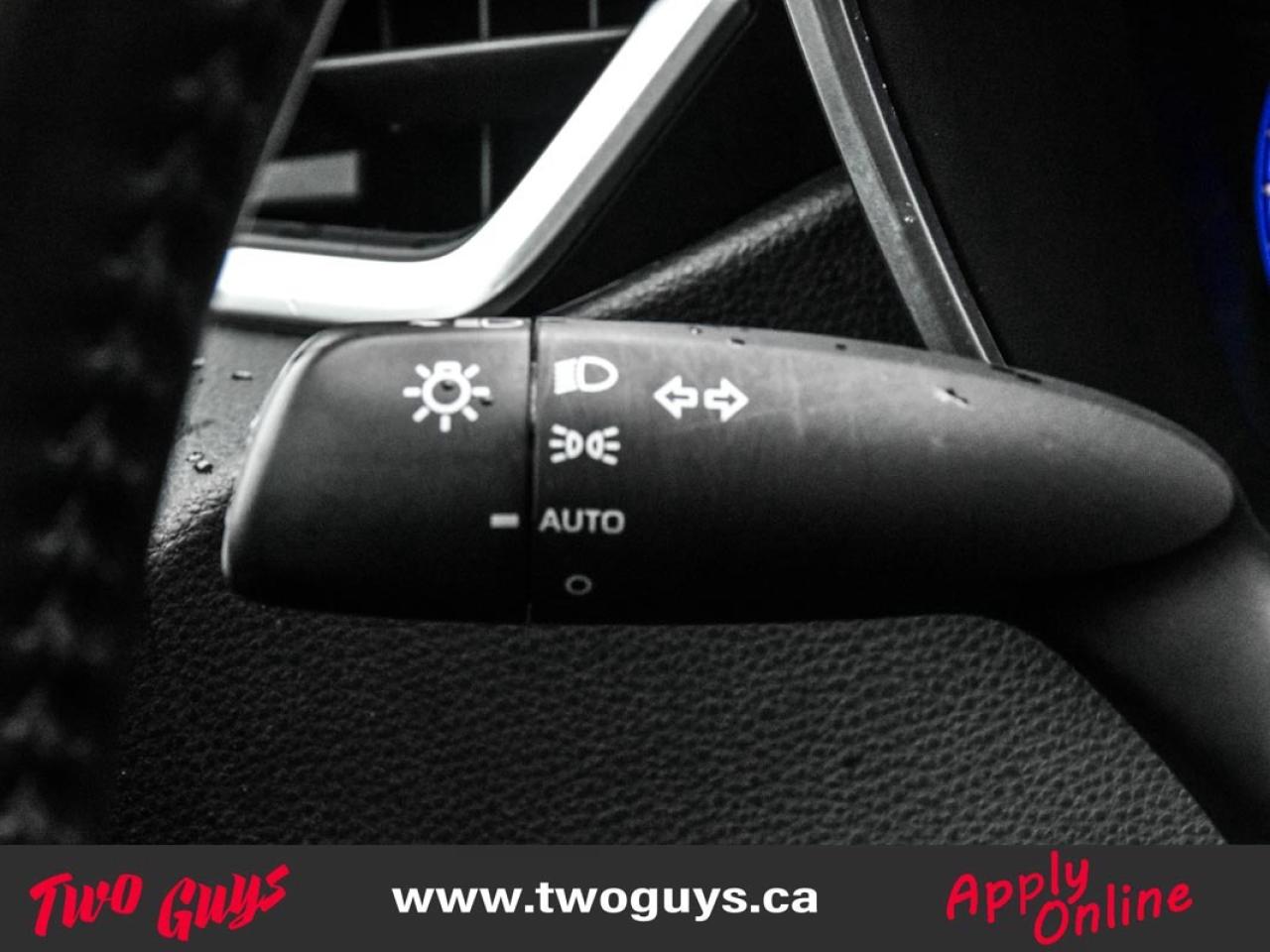 2020 Toyota Corolla XSE 2.0L   Sunroof   Nav   Auto   WOW KMS Photo