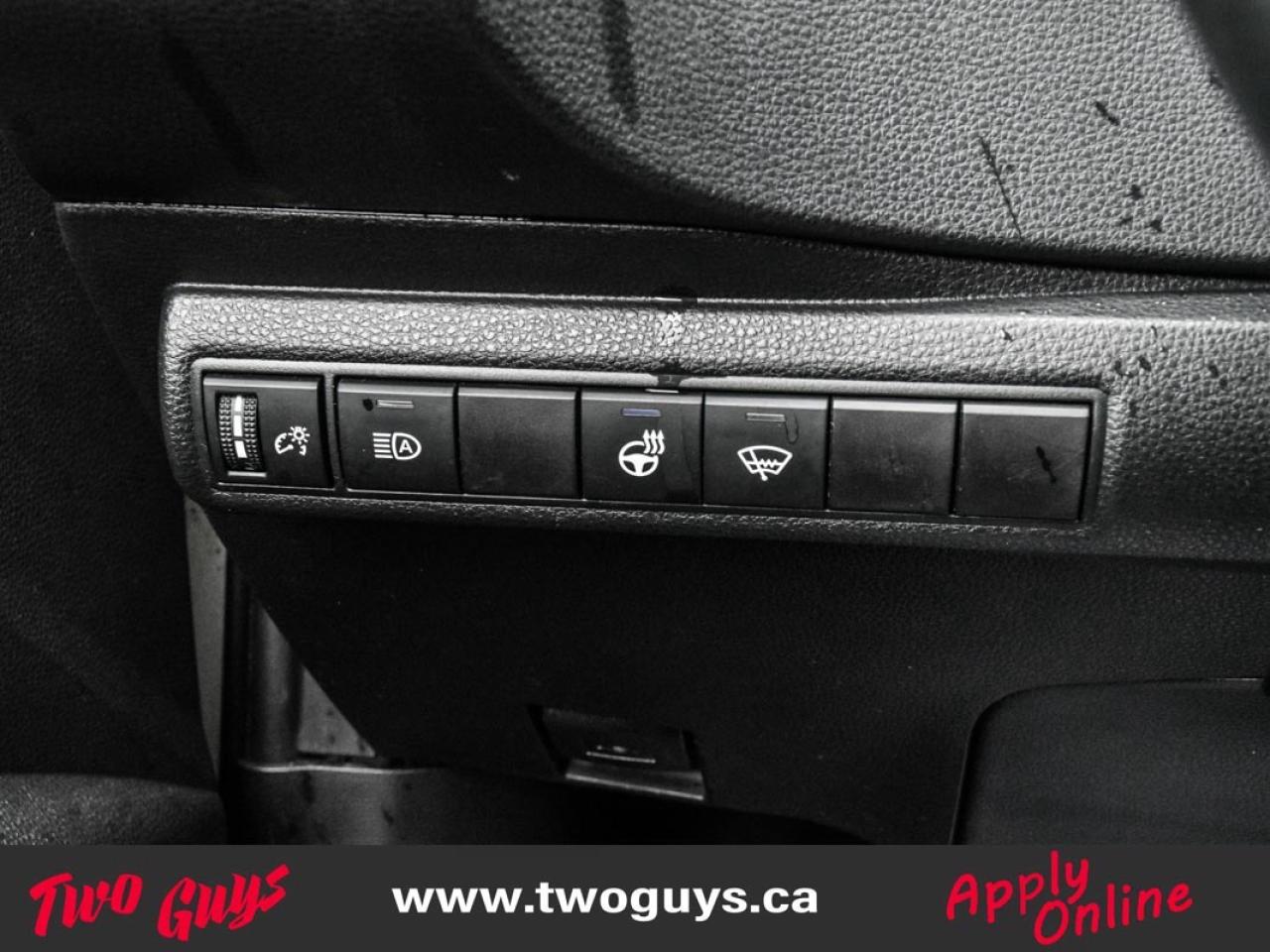 2020 Toyota Corolla XSE 2.0L   Sunroof   Nav   Auto   WOW KMS Photo