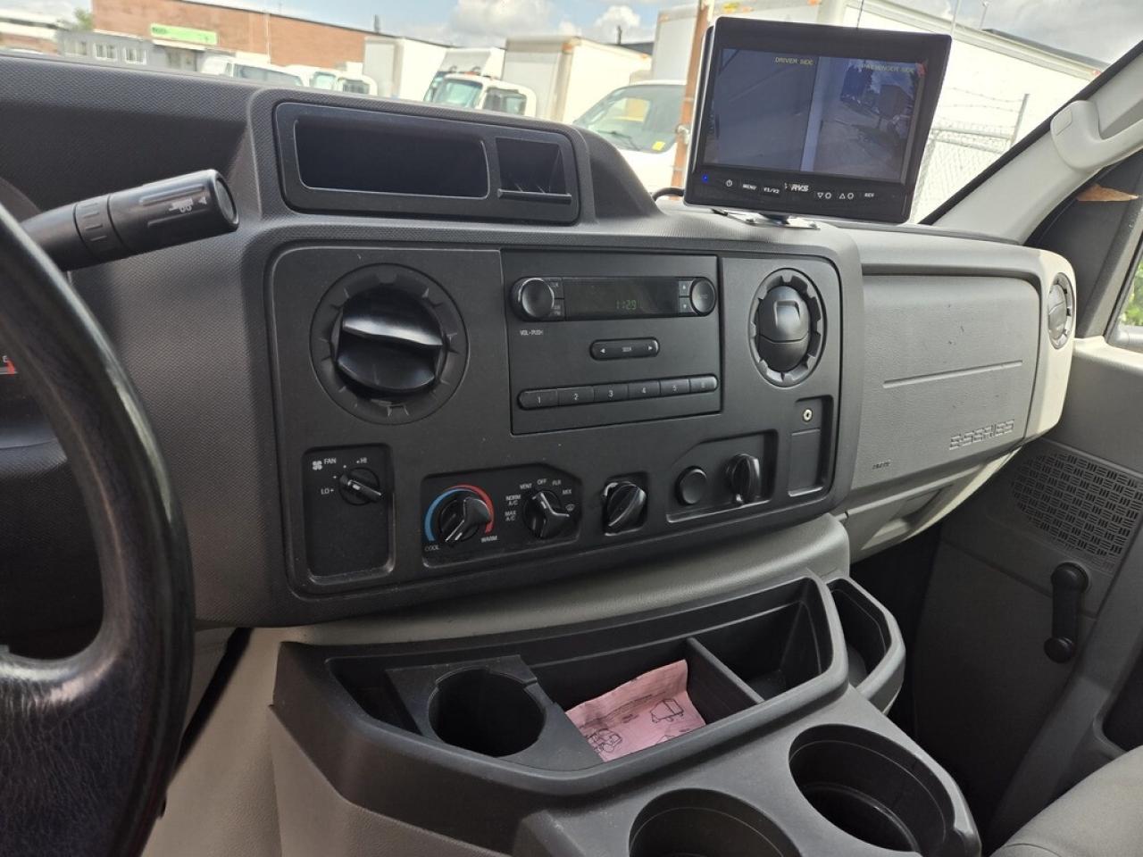 2016 Ford E-450 18Ft Box - Ramp - V8 Gasoline - CERTIFIED Photo