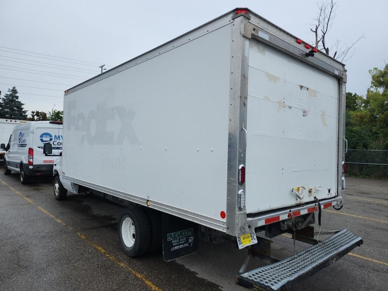 2016 Ford E-450 18Ft Box - Ramp - V8 Gasoline - CERTIFIED Photo