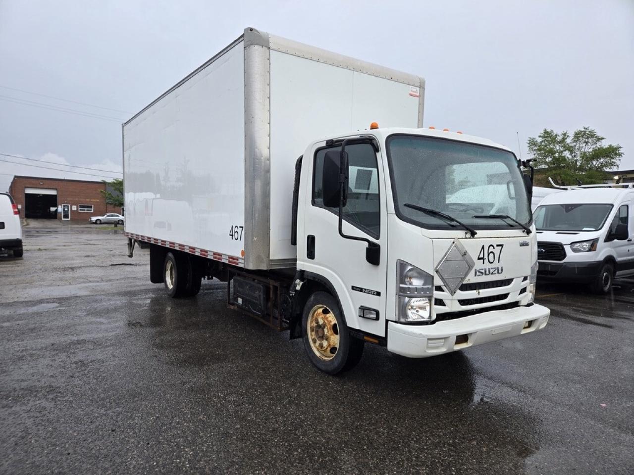 2019 Isuzu NRR NRR 20Ft - Lift Gate - Diesel - 98Wide Box Photo
