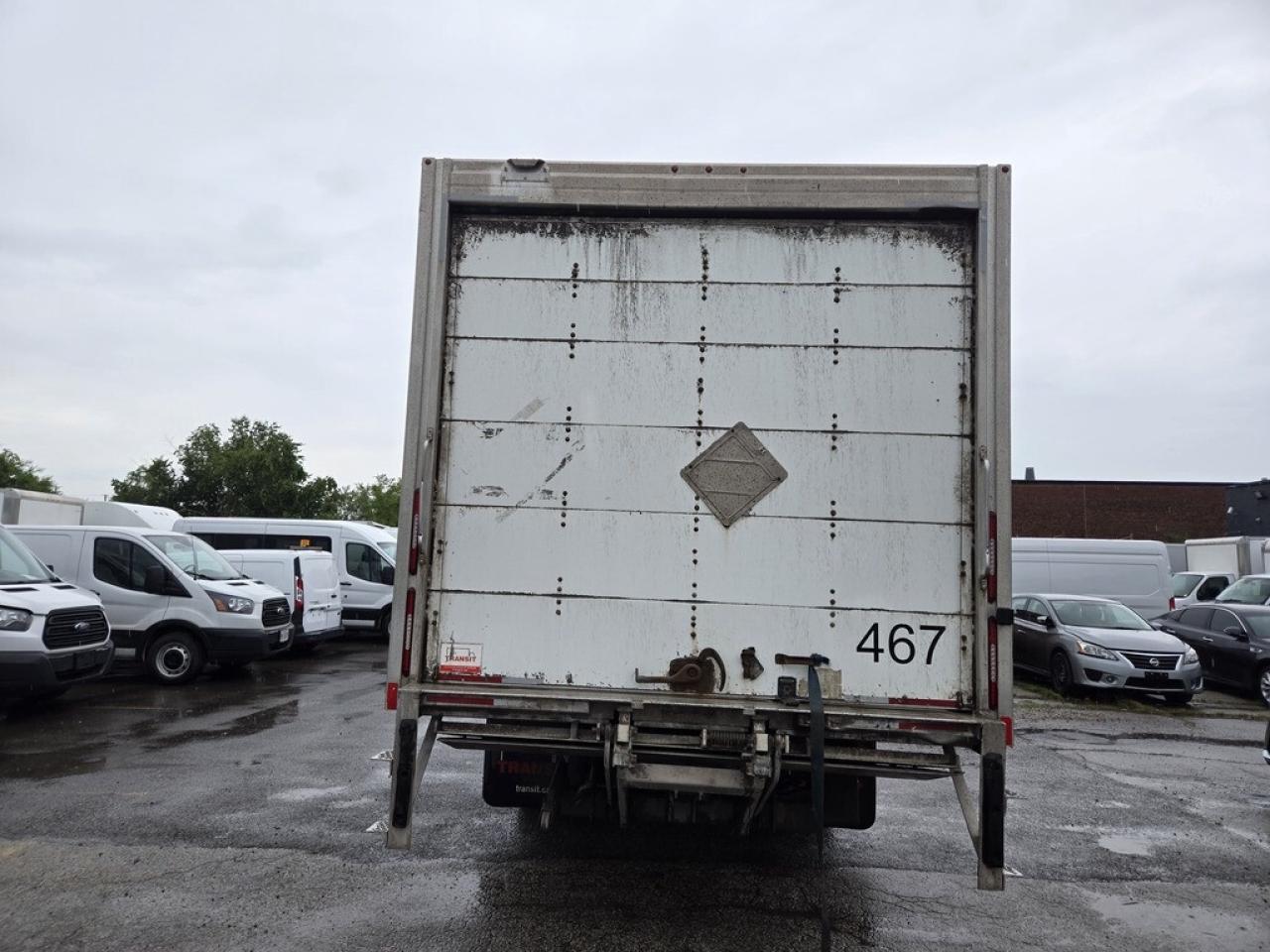 2019 Isuzu NRR NRR 20Ft - Lift Gate - Diesel - 98Wide Box Photo