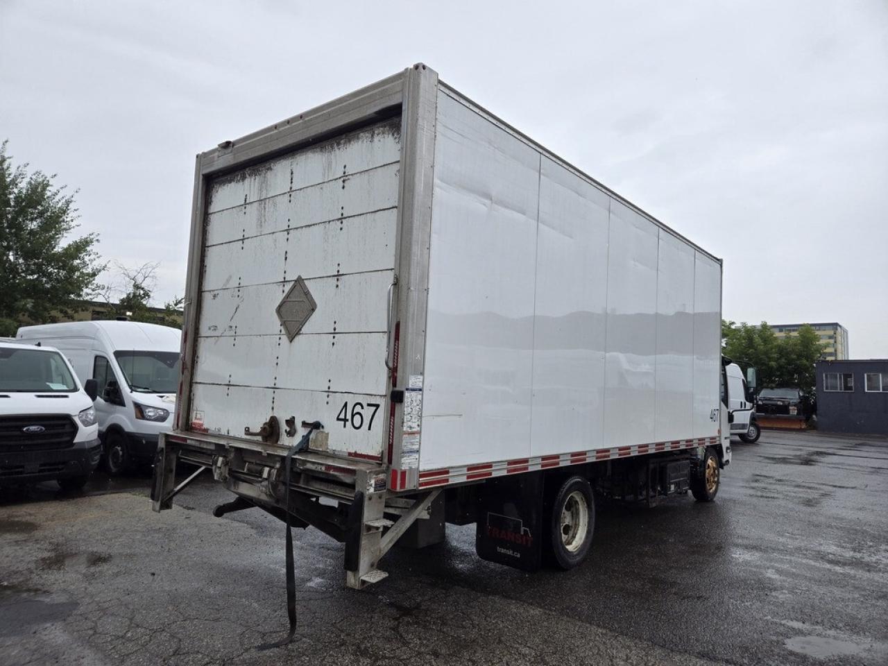 2019 Isuzu NRR NRR 20Ft - Lift Gate - Diesel - 98Wide Box Photo