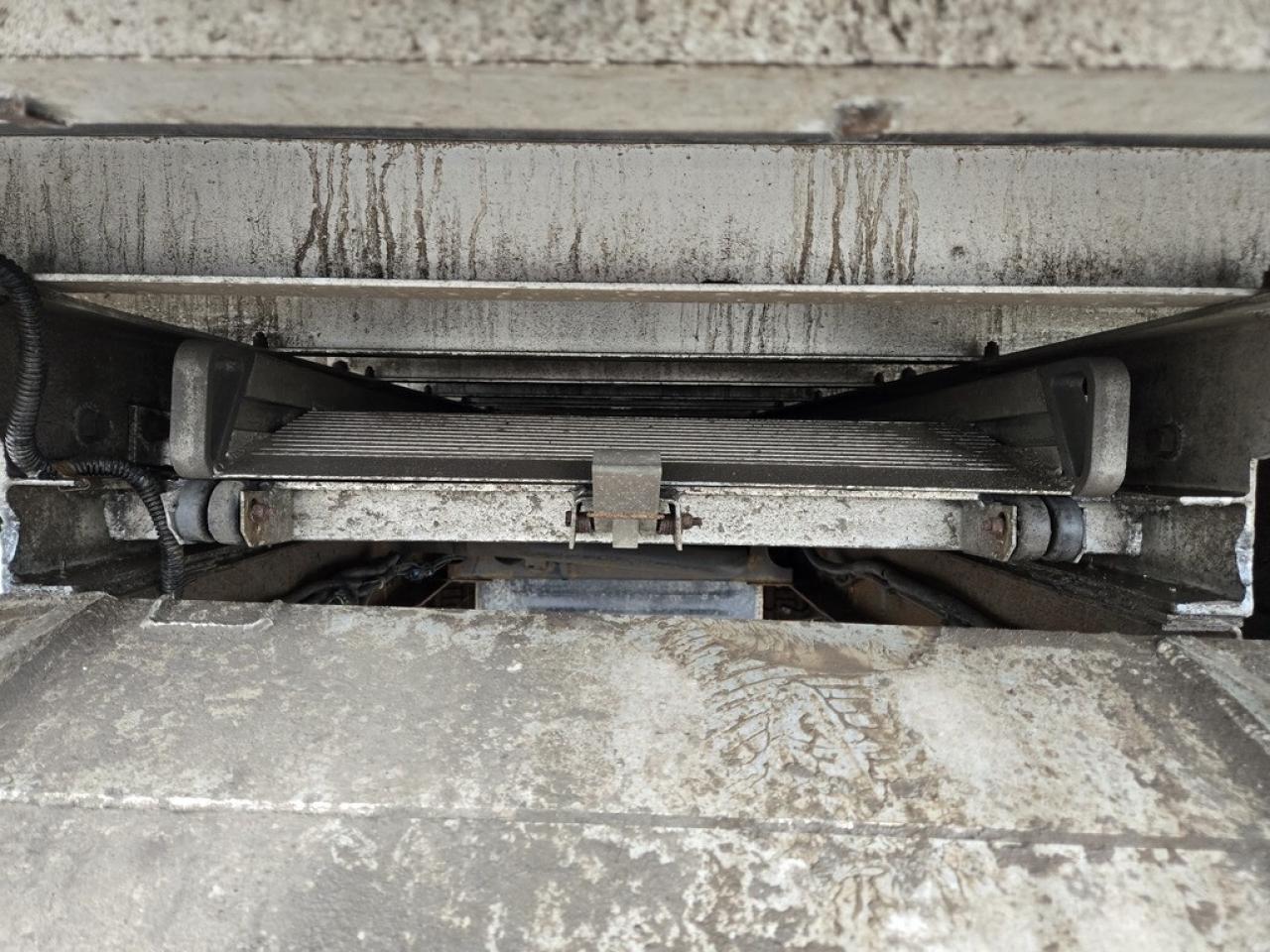 2019 Isuzu NRR NRR 20Ft - Lift Gate - Diesel - 98Wide Box Photo