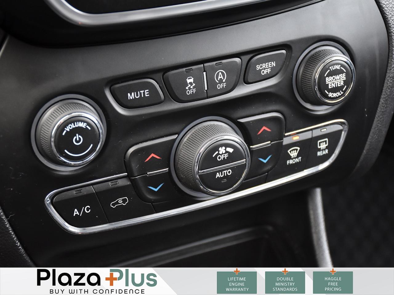 2019 Jeep Cherokee TRAILHAWK   2 SET OF TIRES ON RIMS   / Photo