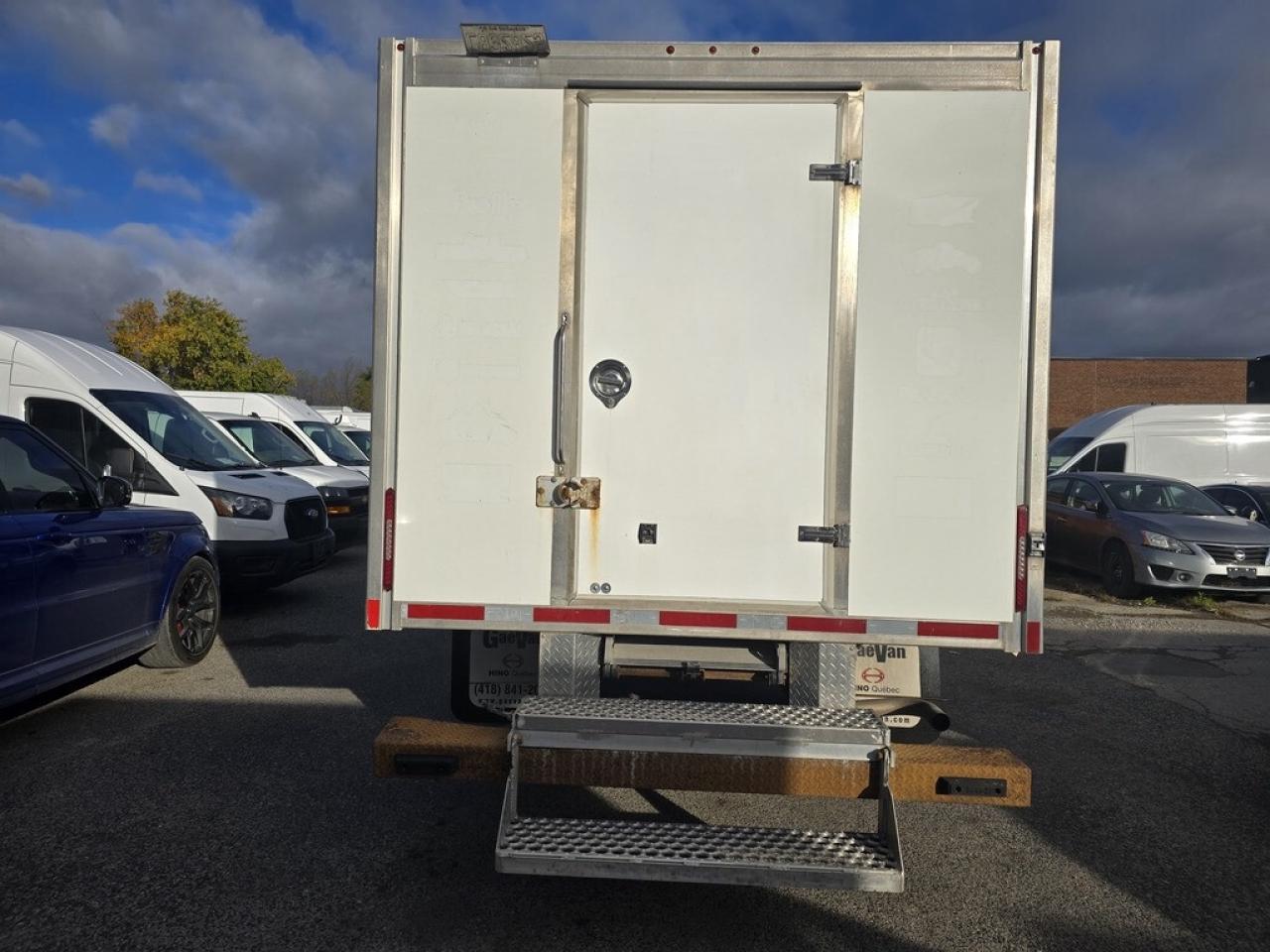 2019 GMC Savana 16Ft Box - V8 Gasoline - Rear Barn Door Photo