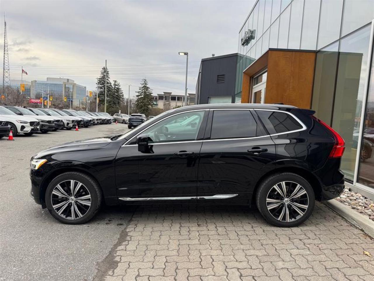 2023 Volvo XC60 B6 AWD Ultimate - Bright Photo