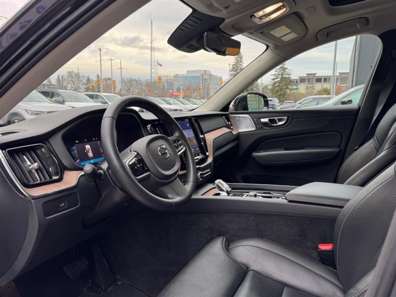 2023 Volvo XC60 B6 AWD Ultimate - Bright Photo