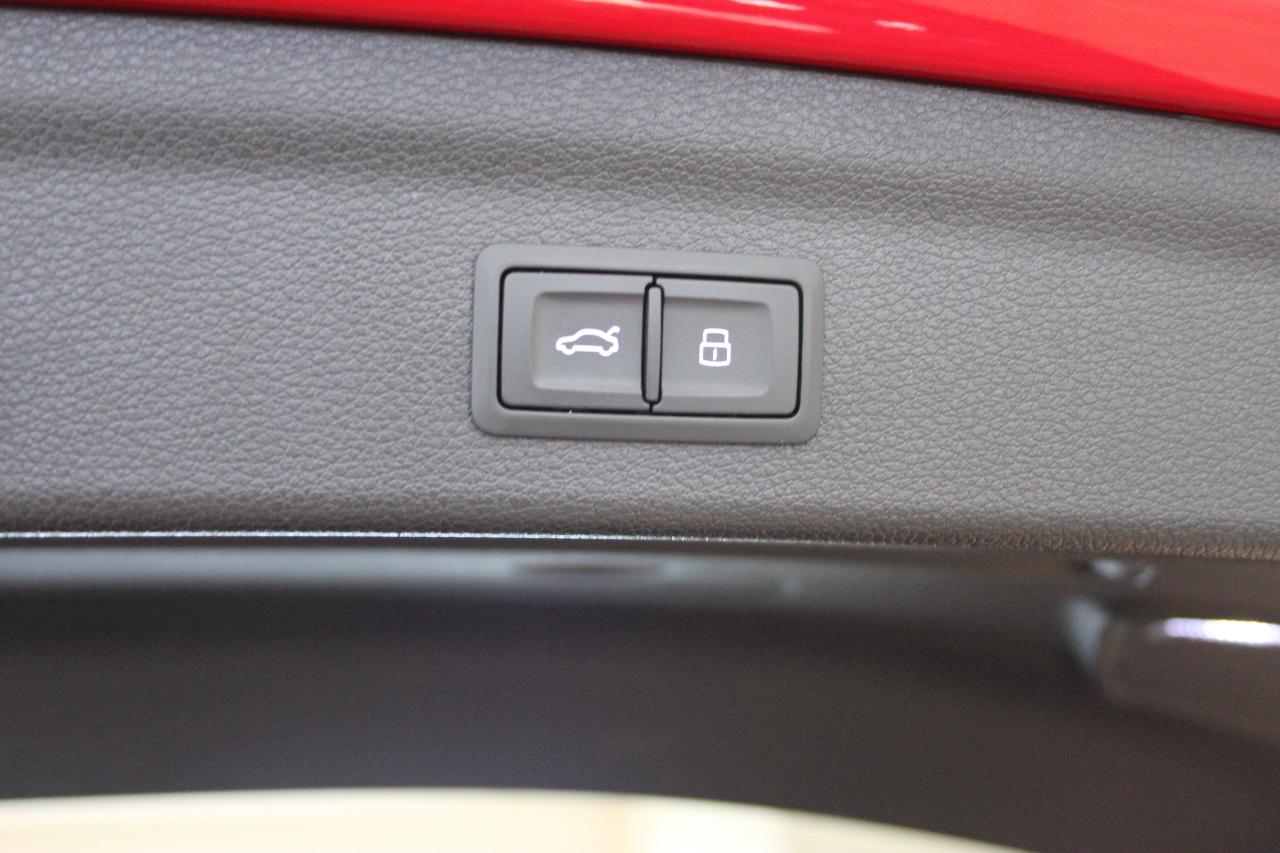 2019 Audi Q3 2.0 TFSI Quattro Progressiv S-Line Photo