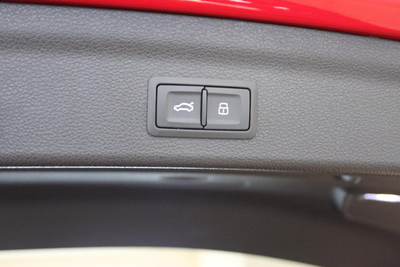 2019 Audi Q3 2.0 TFSI Quattro Progressiv S-Line Photo