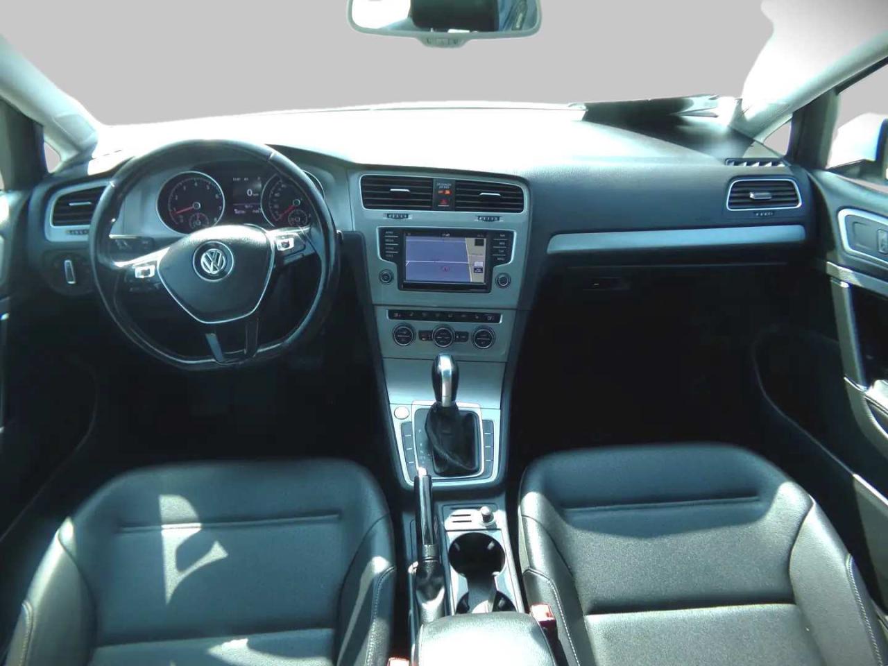 2016 Volkswagen Golf TSI Premium Leather Navi Panoramic Sunroof Photo