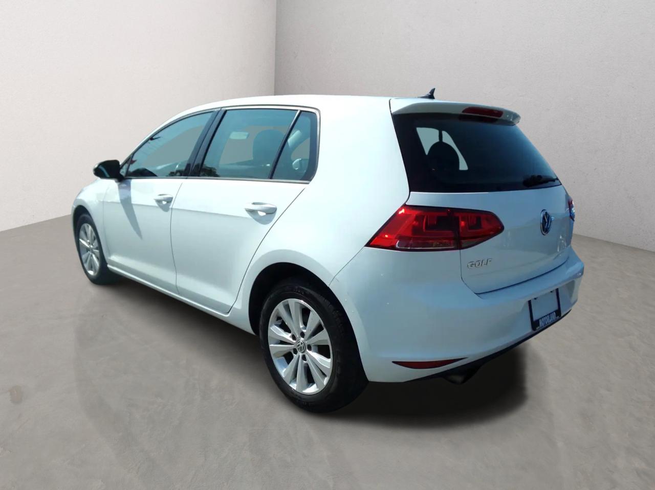 2016 Volkswagen Golf TSI Premium Leather Navi Panoramic Sunroof Photo