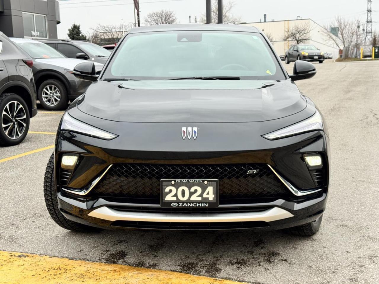 2024 Buick Envista SPORT TOURING/ TWO SETS OF TIRES/ ONLY 4K/MUST SEE Photo