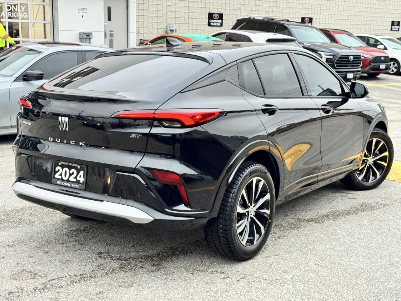 2024 Buick Envista SPORT TOURING/ TWO SETS OF TIRES/ ONLY 4K/MUST SEE Photo