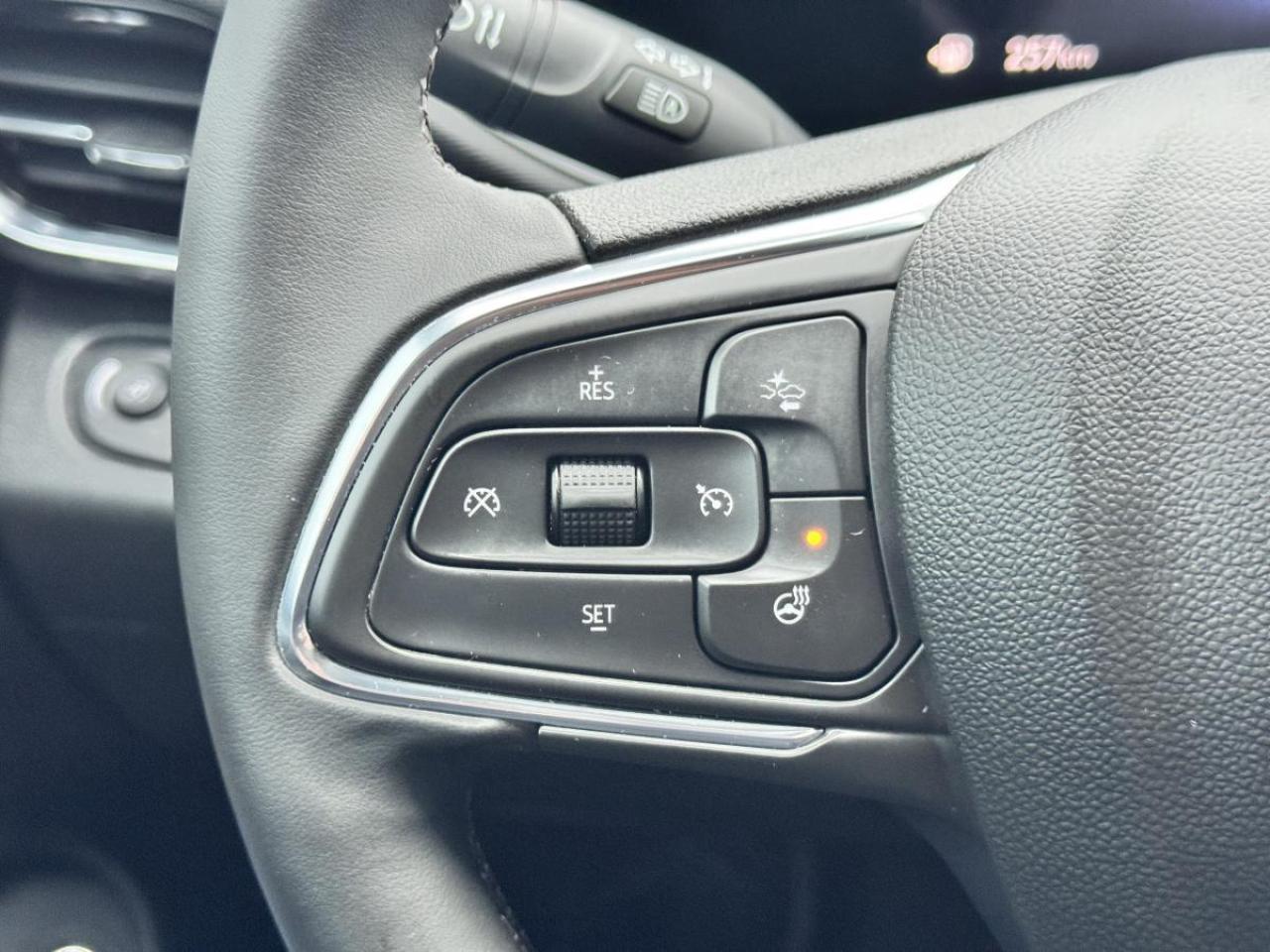 2024 Buick Envista SPORT TOURING/ TWO SETS OF TIRES/ ONLY 4K/MUST SEE Photo