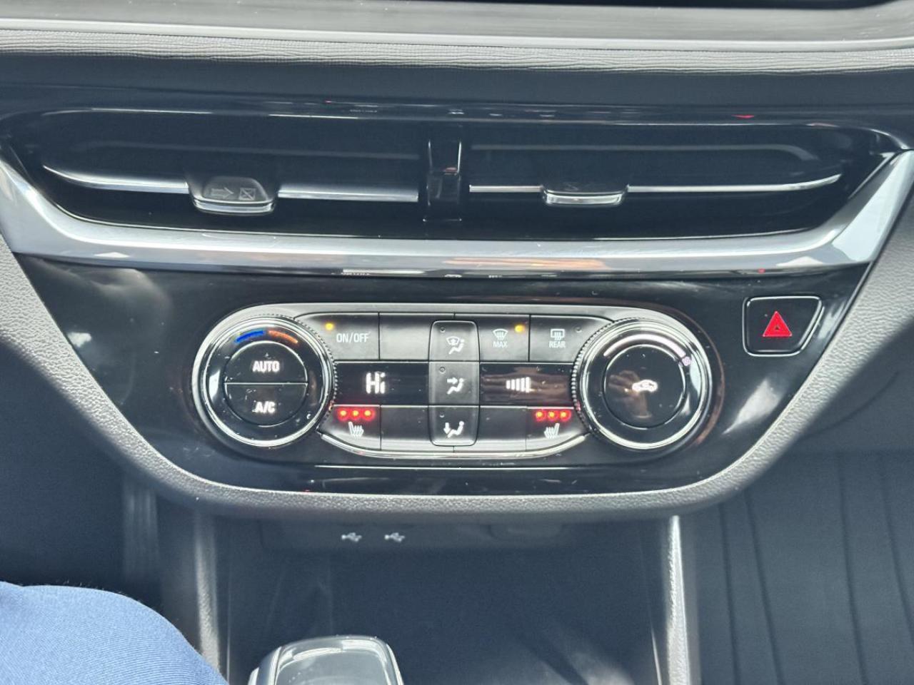 2024 Buick Envista SPORT TOURING/ TWO SETS OF TIRES/ ONLY 4K/MUST SEE Photo