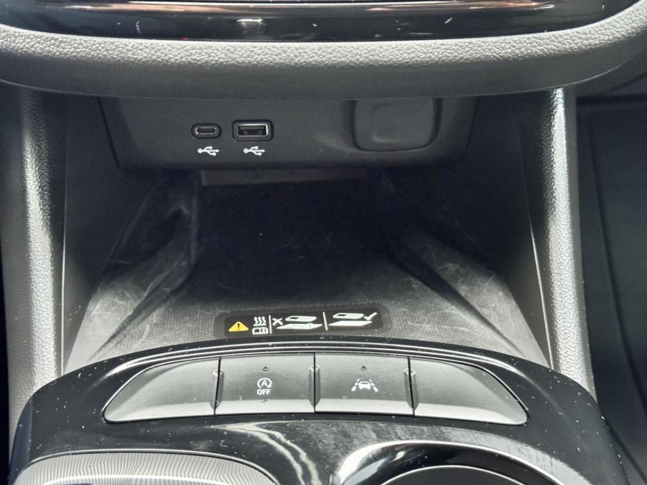 2024 Buick Envista SPORT TOURING/ TWO SETS OF TIRES/ ONLY 4K/MUST SEE Photo