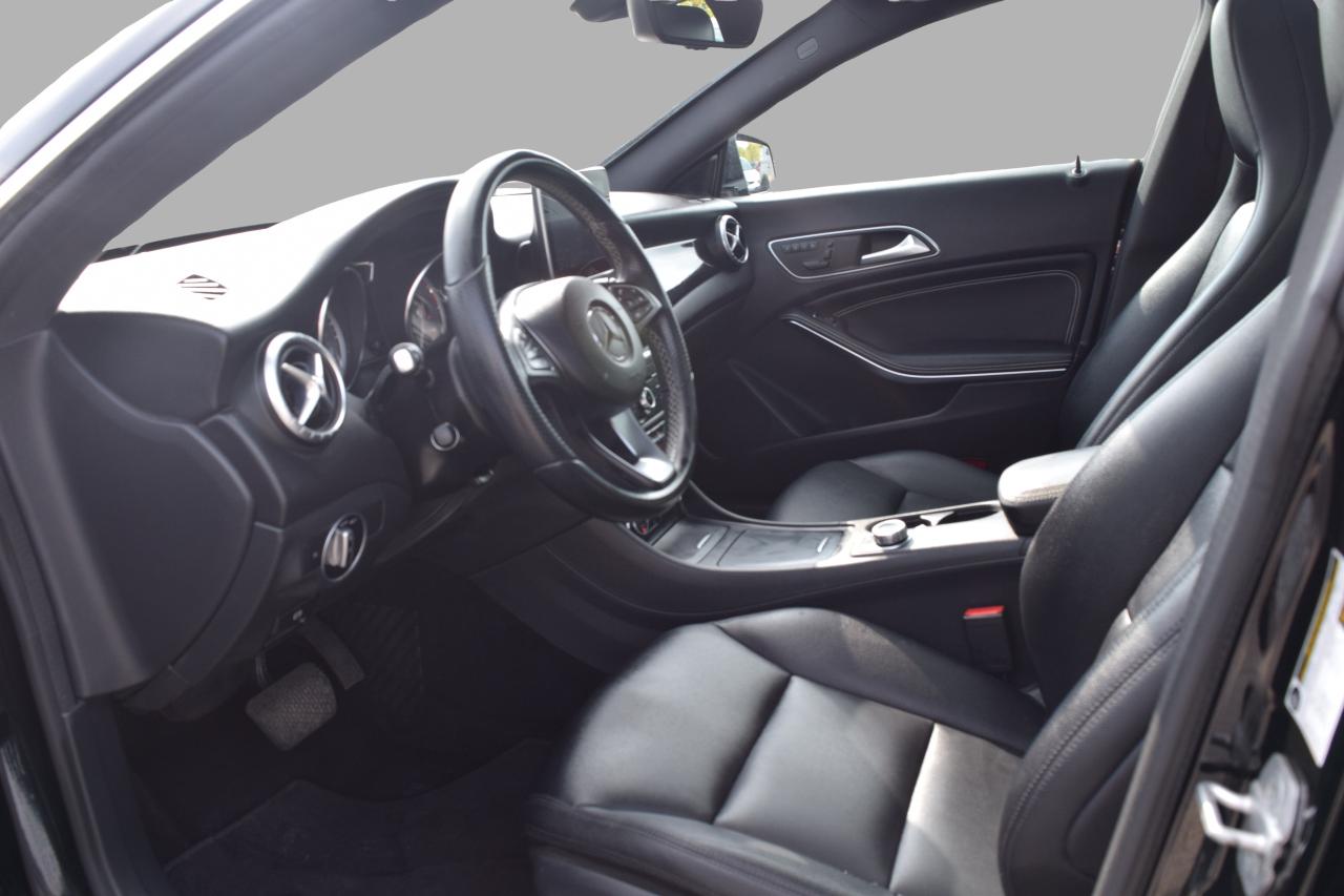 2015 Mercedes-Benz CLA-Class CLA250 4MATIC Navi Panoramic Sunroof Photo