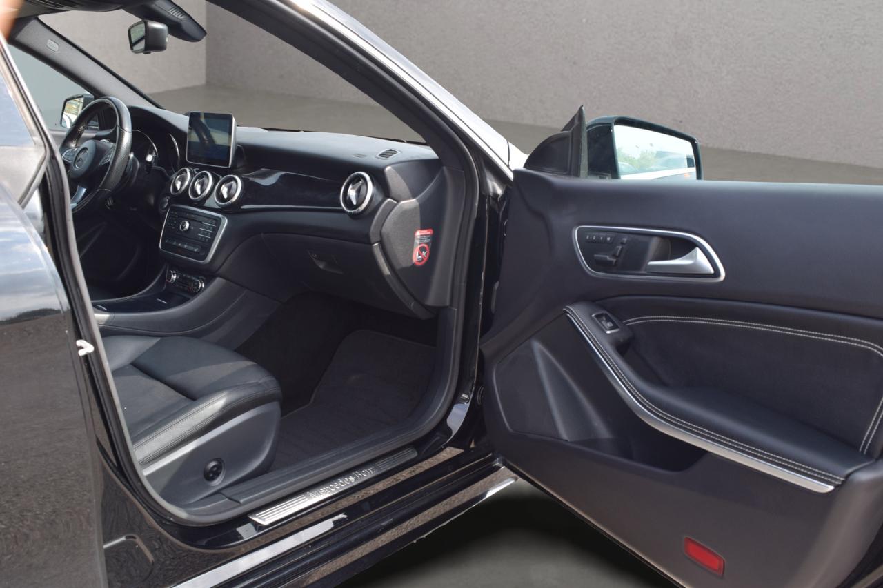2015 Mercedes-Benz CLA-Class CLA250 4MATIC Navi Panoramic Sunroof Photo
