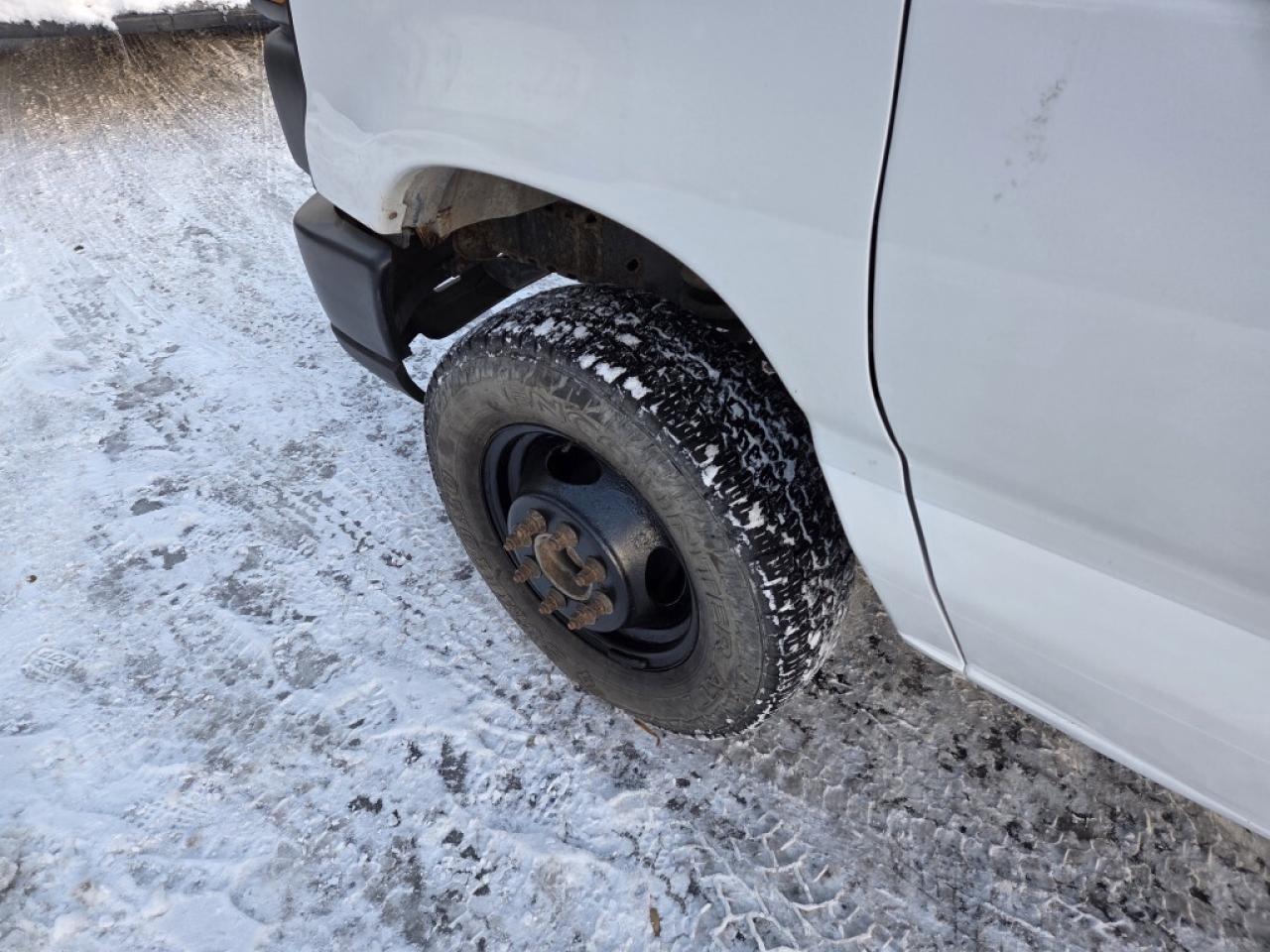 2017 Ford E-450 16Ft Box - Ramp - Gasoline - Tow Package Photo