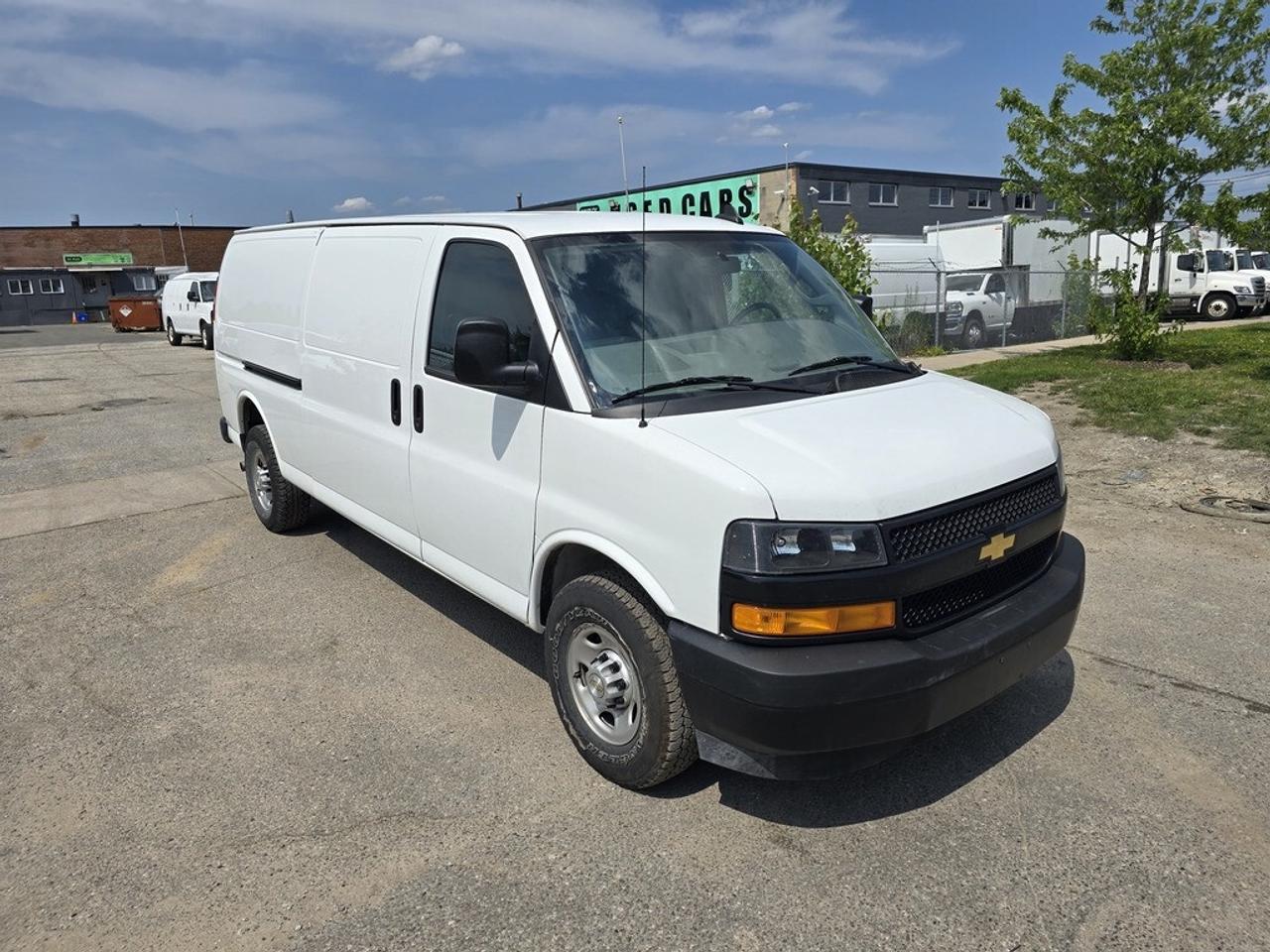 2023 Chevrolet Express 155WB EXTENDED - V6 Gas - Cruise/Btooth/REVERSE CA Photo4