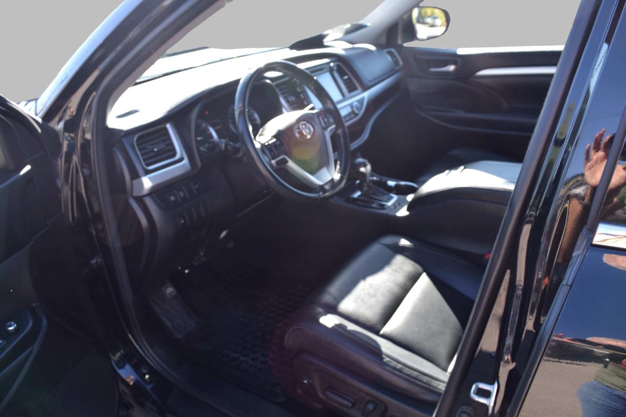 2018 Toyota Highlander XLE LEATHER NAVI SUNROOF Photo