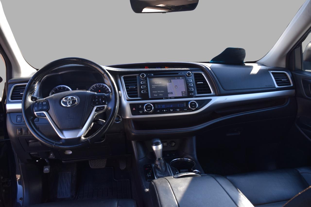 2018 Toyota Highlander XLE LEATHER NAVI SUNROOF Photo