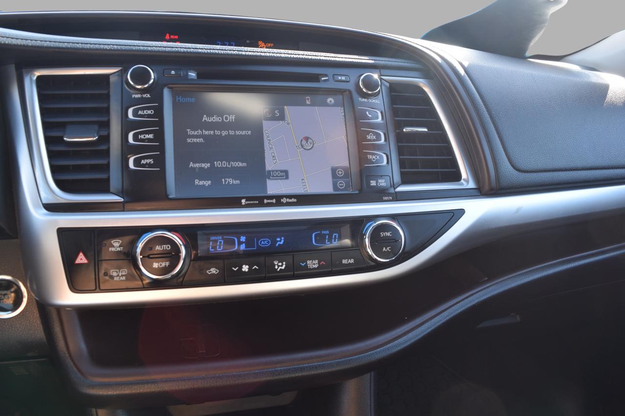 2018 Toyota Highlander XLE LEATHER NAVI SUNROOF Photo