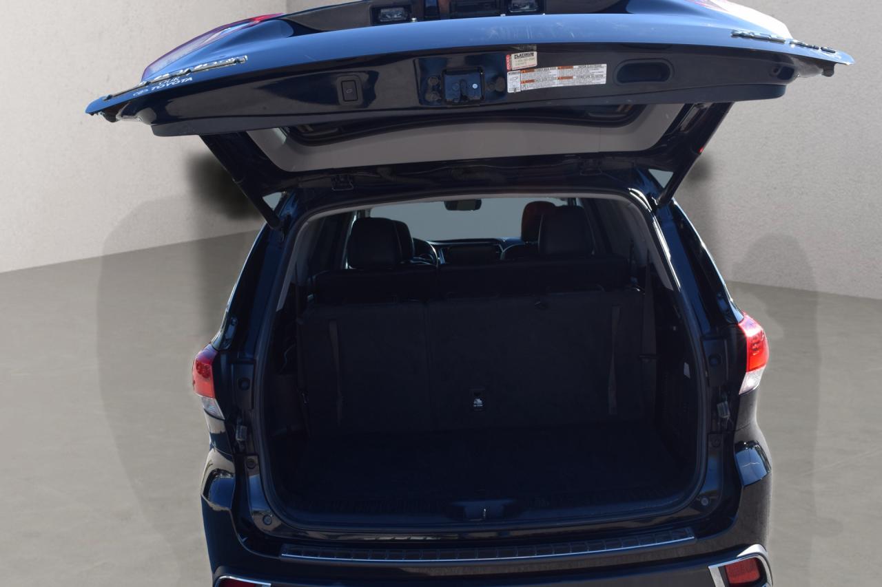 2018 Toyota Highlander XLE LEATHER NAVI SUNROOF Photo