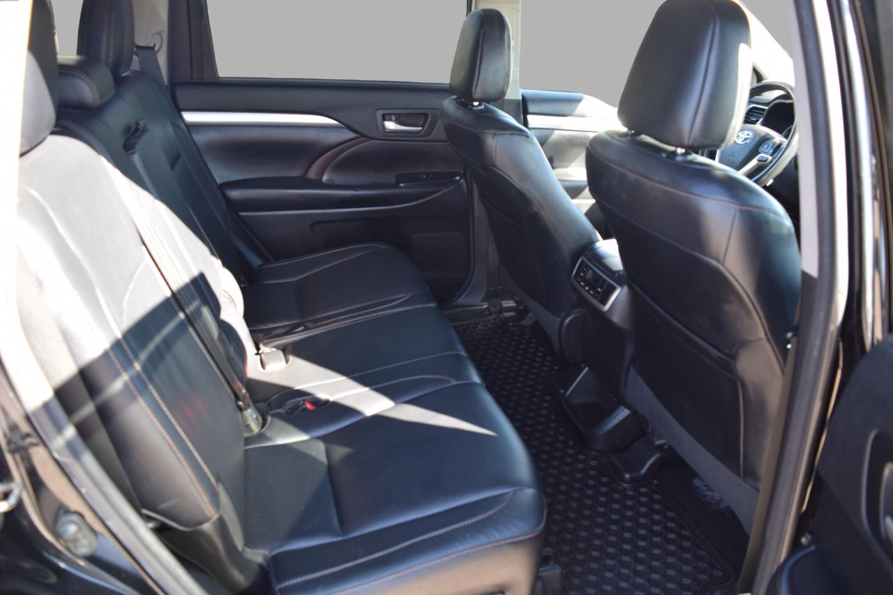 2018 Toyota Highlander XLE LEATHER NAVI SUNROOF Photo