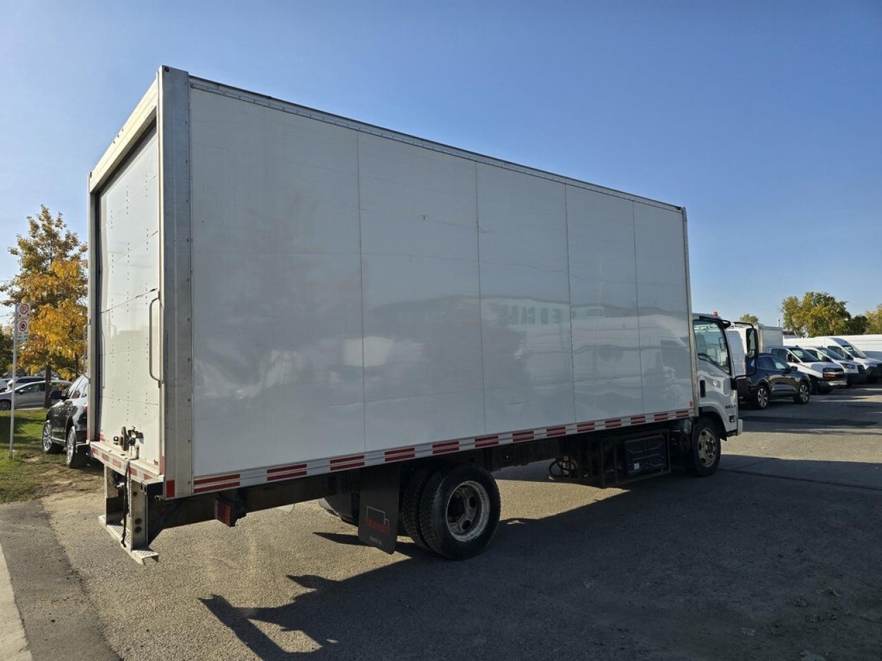 2020 Isuzu NRR DSL REG AT NRR - 20Ft Box + Ramp - Diesel - Certified Photo