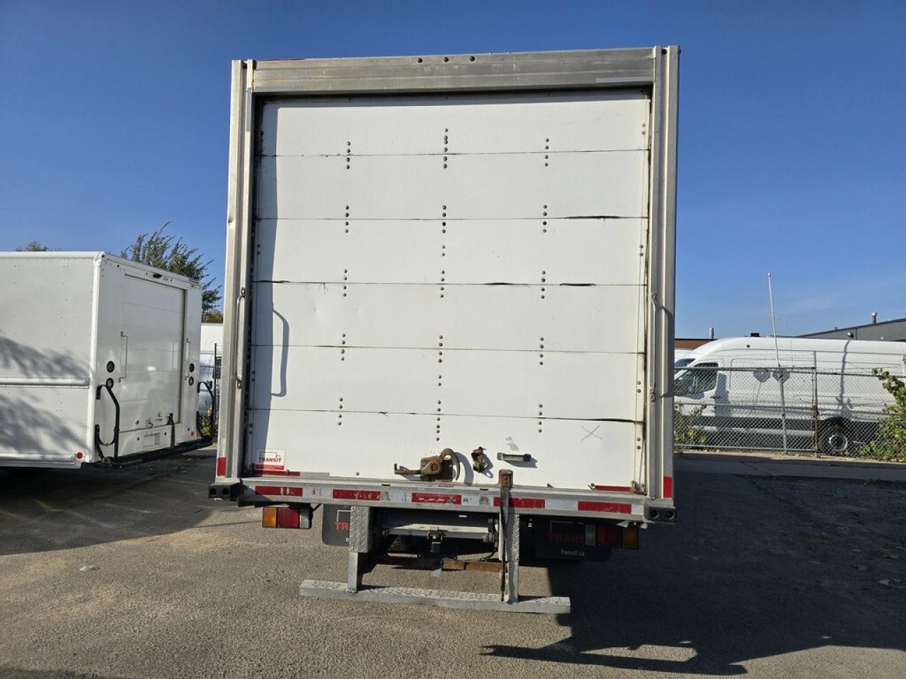 2020 Isuzu NRR DSL REG AT NRR - 20Ft Box + Ramp - Diesel - Certified Photo