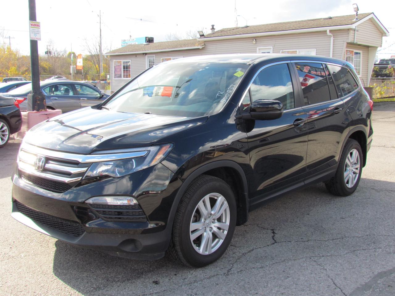 2017 Honda Pilot AWD LX 8 PASS HEATED SEATS WE FINANCE ALL CREDIT! Photo
