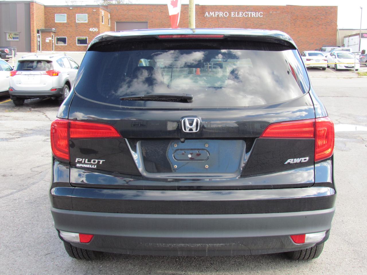 2017 Honda Pilot AWD LX 8 PASS HEATED SEATS WE FINANCE ALL CREDIT! Photo